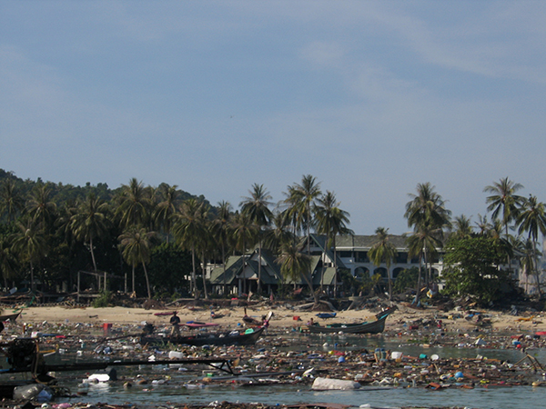 Tsunami Thailand Phi Phi Island 2004